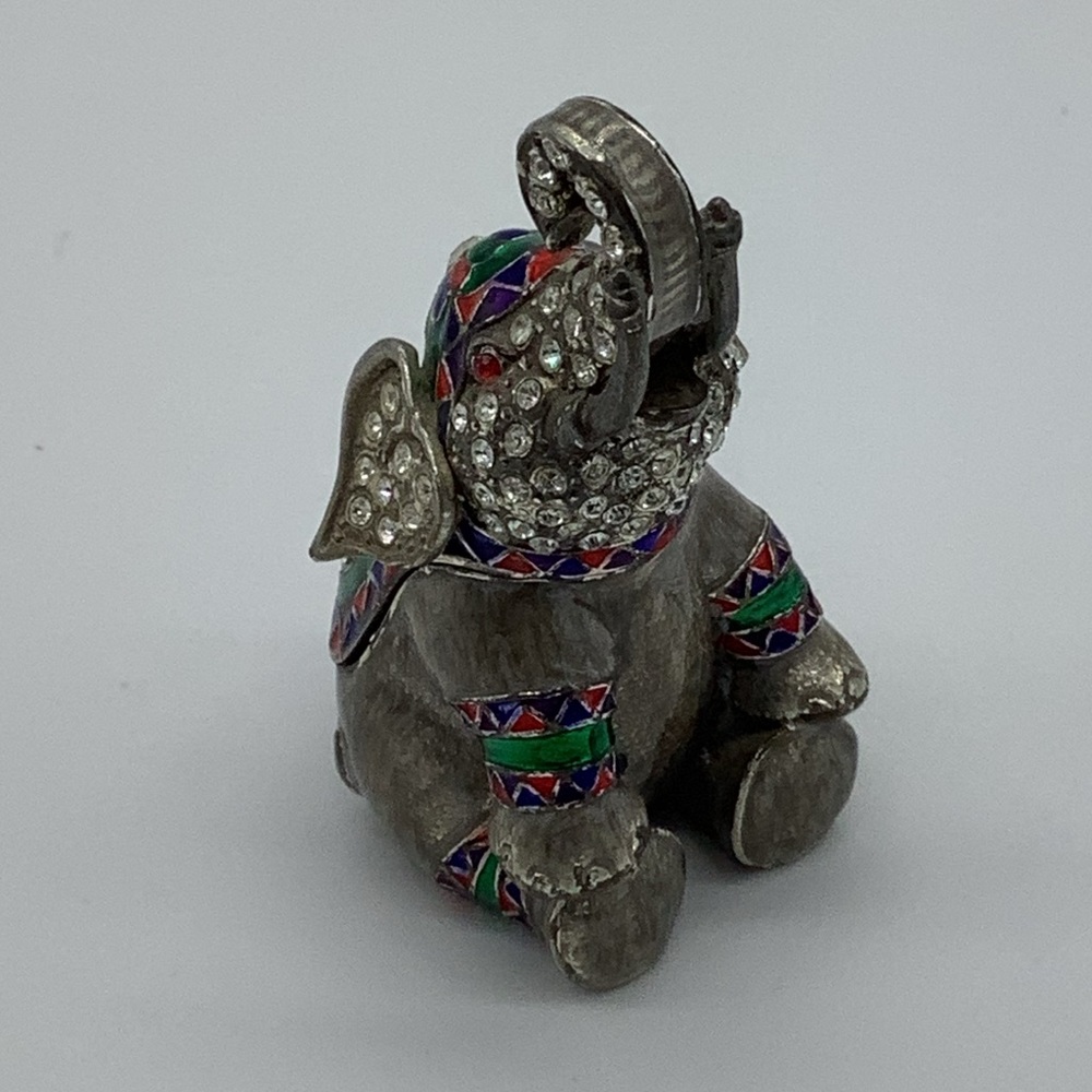 Elephant trinket box. Enameled and jeweled.